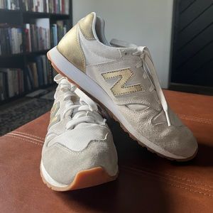 NEW BALANCE 520 Womens 8